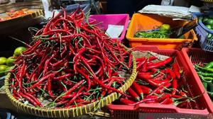 Harga Pangan Nasional: Cabai Rawit Merah Tembus Rp57 Ribu, Telur Ayam Stabil
