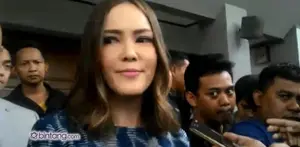 Sidang perceraian Eka Kusuma dan Cathy Sharon kembali bergulir di Pengadilan Negeri Jakarta Selatan. Category ENTERT