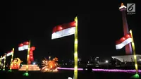Hiasan salah satu lampion ditampilkan dalam Festival of Light di Monumen Nasional (Monas), Jakarta, Rabu (14/8/2019).Festival ini digelar dalam rangka mememeriahkan HUT ke-74 Republik Indonesia. (merdeka.com/Iqbal S. Nugroho)