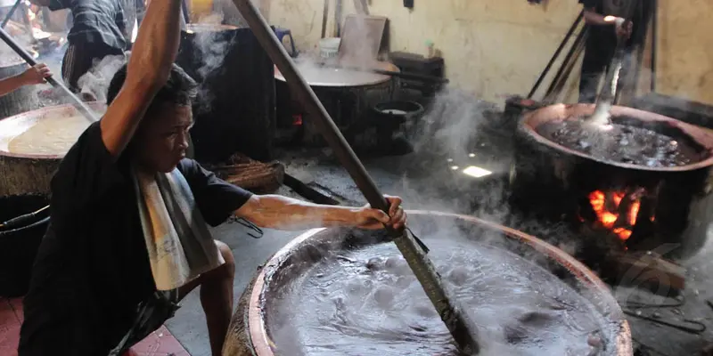 Jelang Lebaran Dodol Betawi Diburu Pembeli