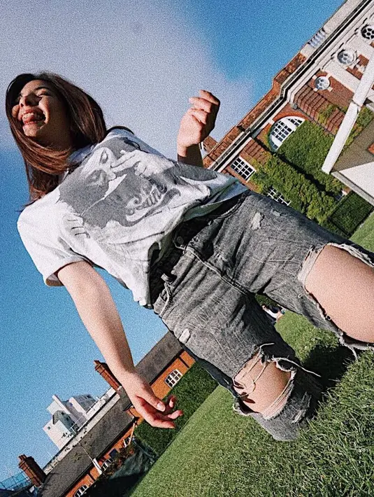 (Instagram/sharazaaa)