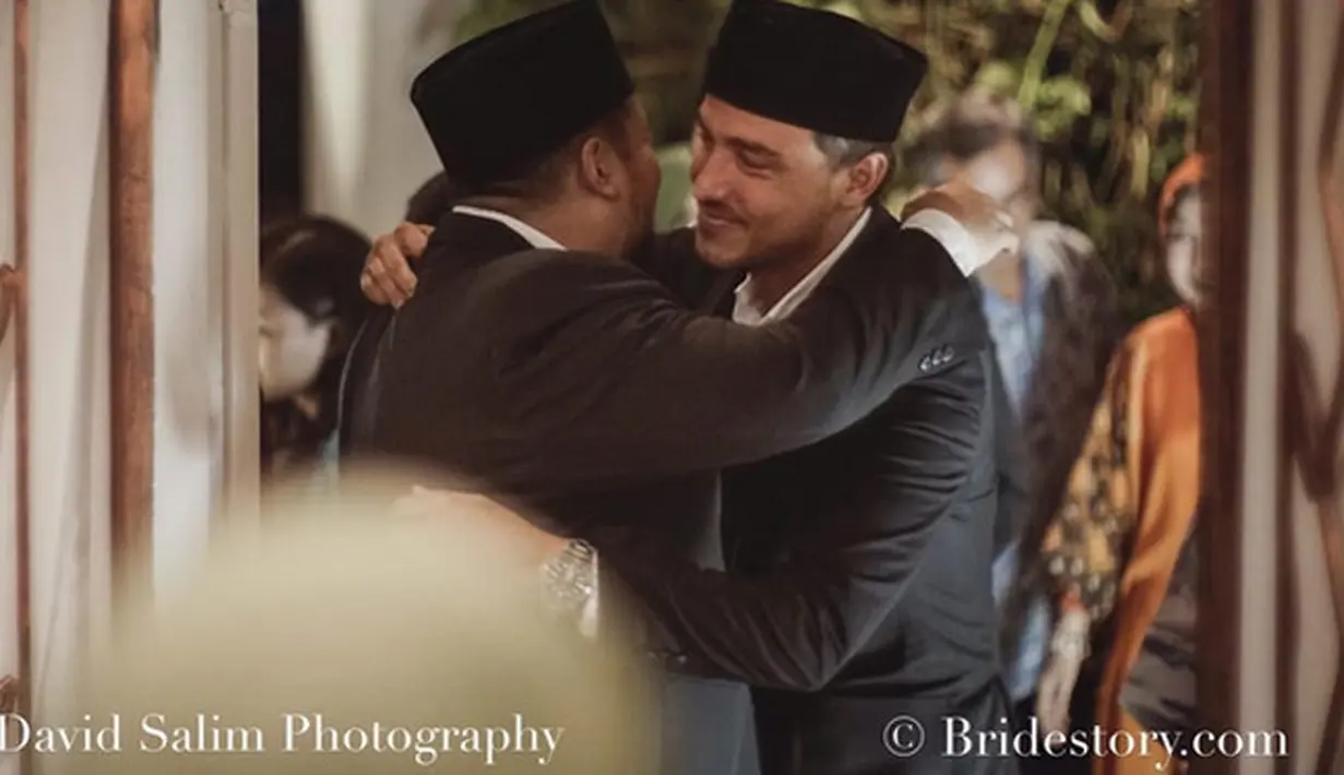 Bukan hanya Ngeyeuk Seureuh, lima hari jelang pernikahannya Raisa juga menggelar acara pengajian di kediamannya yang berlokasi di kawasan Cinere, Jakarta Selatan, Selasa (29/8/2017). (Instagram/thebridestory)