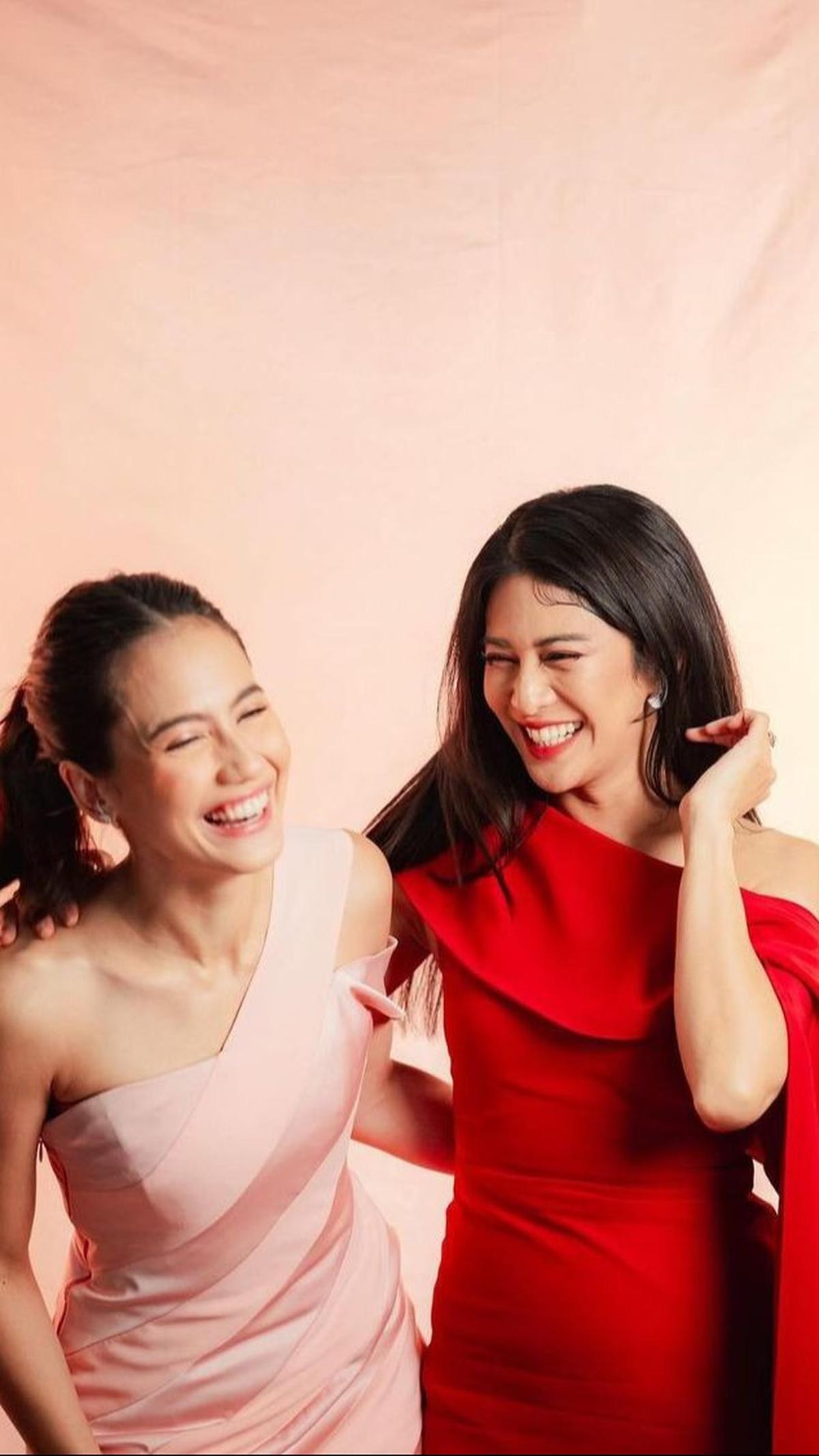 Peran iconic Dian Sastro sebagai Jeng Yah dan kesuksesan besar Pevita Pearce dalam memerankan Sri Asih,