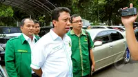 Romahurmuziy mengaku kedatangannya ke kantor KPU untuk membahas legalistas kepengurusan partai, Jakarta, Selasa (27/1/2015). (Liputan6.com/Faisal R Syam) 