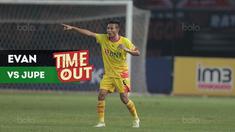 Berita video Time Out kali ini tentang pertemuan tim yang diperkuat Evan Dimas dengan tim Jupe (Achmad Jufriyanto) di Liga Malaysia.