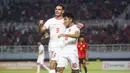 <p>Selebrasi pemain Timnas Indonesia U-19, Jens Raven (kiri) bersama rekannya, Kafiatur Rizky setelah mencetak gol pertama ke gawang Timnas Timor Leste U-19 pada laga matchday ketiga Grup A Piala AFF U-19 di Stadion Gelora Bung Tomo, Surabaya. Selasa (23/7/2024). (Bola.com/Aditya Wany)</p>