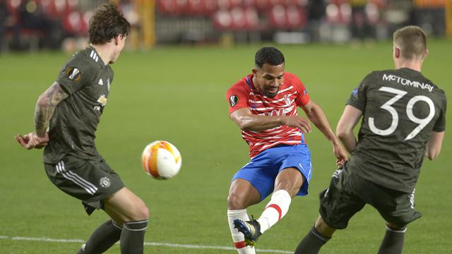 FOTO: Manchester United Pijakkan Satu Kaki di Semifinal usai Menang 2-0 di Kandang Granada - Yangel Herrera
