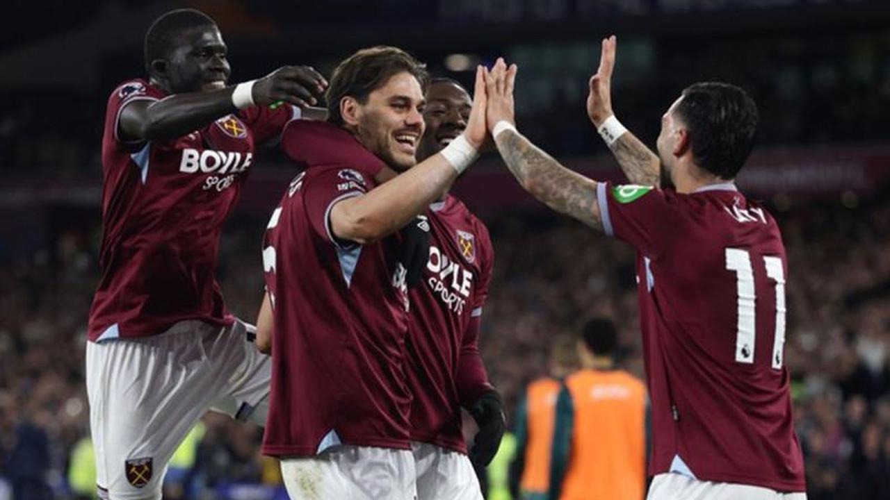 West Ham Menang Telak 4-0 atas Wolves, Tottenham Terjungkal ke Zona Degradasi Liga Inggris