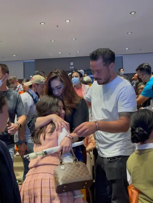 (Instagram/nafaurbach)