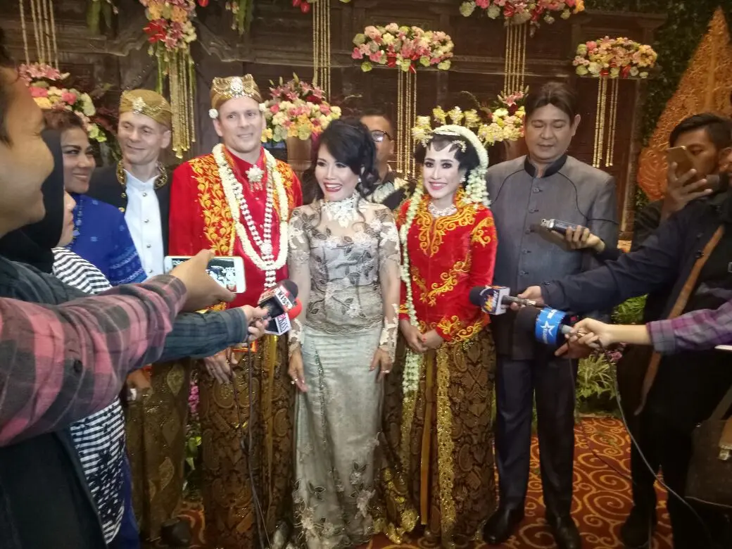 Pernikahan Keponakan Rita Sugiarto. (Istimewa)