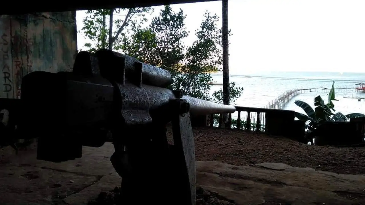 Mortir peninggalan Jepang di Kelurahan Mata, Kecamatan Kendari, yang masih ada hingga hari ini.(Liputan6.com/Ahmad Akbar Fua)