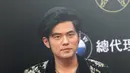 Penyanyi Taiwan, Jay Chou saat berpose di red carpet acara 26th Golden Melody Awards di Taipei, Sabtu (27/6/2015). (REUTERS/Toby Chang)