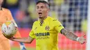 Yeremi Pino - Jebolan akademi Villarreal ini menunjukkan progres yang menjanjikan setelah dipercaya Unai Emery sebagai winger di sisi kanan. Sejauh ini pemain berusia 19 tahun itu telah mengoleksi 2 gol dan 3 assist dari 20 laga di semua ajang. (AFP/Jose Jordan)