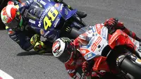 Jorge Lorenzo mengikuti jejak Valentino Rossi sebagai pembalap yang mampu memenangi seri MotoGP bersama dua tim yang berbeda. (AP Photo/Antonio Calanni)