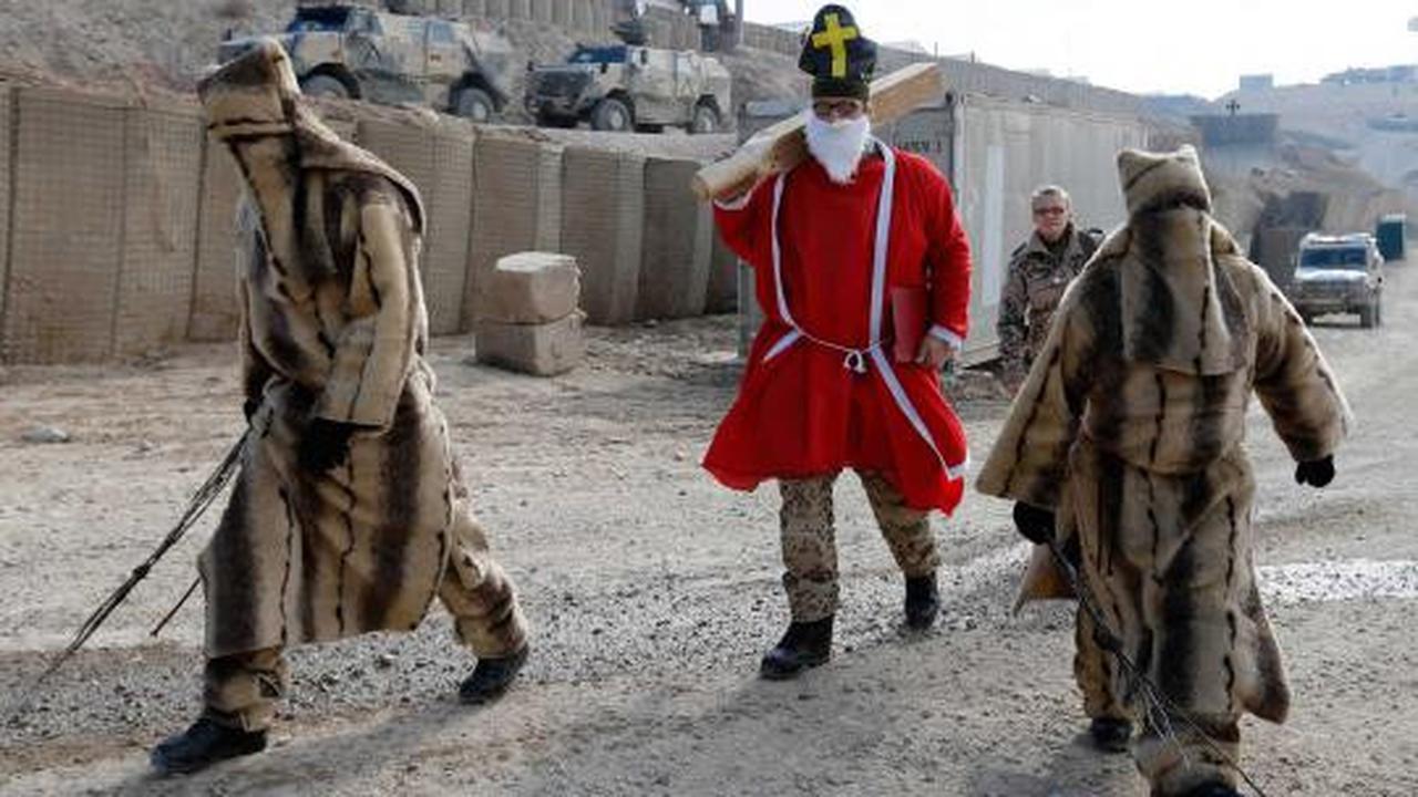 Ketika Santa Claus menghibur para prajurit militer