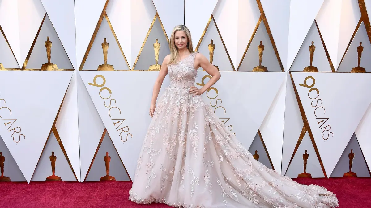 Gaun Panjang Gal Gadot Hingga Jennifer Lawrence di Oscars 2018 yang Menarik Perhatian Fashion Fimela