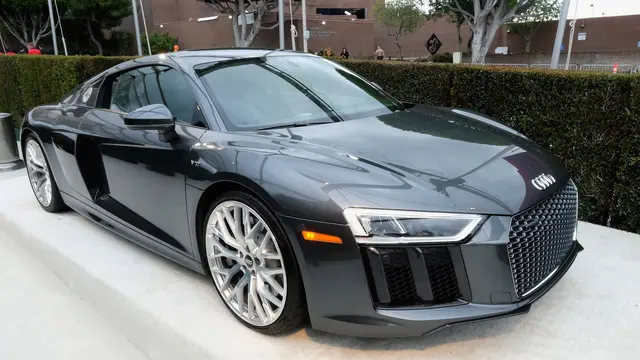 Audi R8