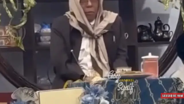 Tampak KH Nurul Huda Djazuli, Pengasuh Ponpes Al Falah Ploso Memberikan Sambutan (SS: YouTube Asy Syaif Chanel)
