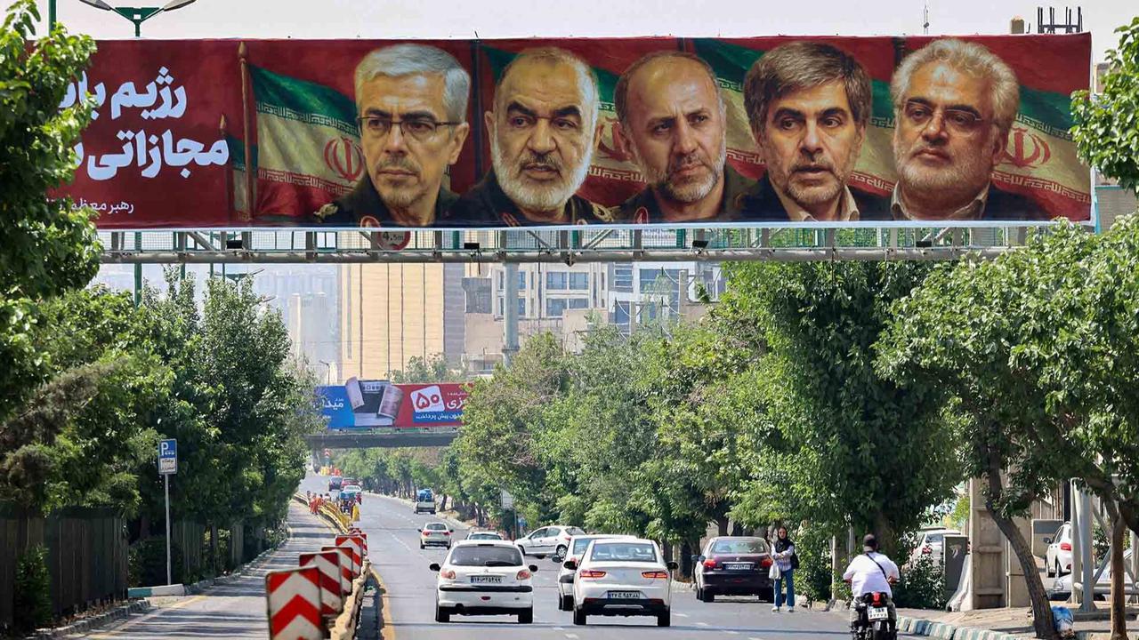 FOTO: Suasana Kota Teheran Iran Dihiasi Poster Anti-Israel