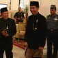 Presiden Joko Widodo (Jokowi) didampingi Wapres Jusuf Kalla dan Presiden Kelima RI Megawati Soekarnoputri melihat pameran foto dalam rangka peringatan Konferensi Asia Afrika (KAA) ke-62 di Istana Negara, Jakarta, Selasa (18/4). (Liputan6.com/Angga Yuniar)