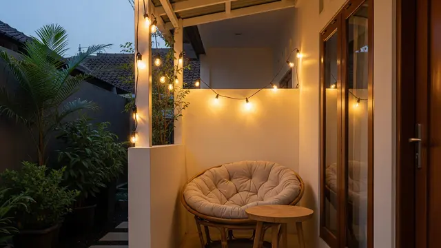 Teras Duduk di Sudut yang Cozy