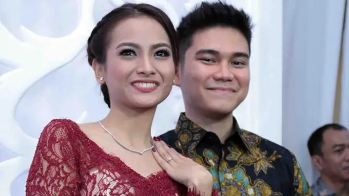 5 Cara LDR-mu Langgeng Sampai Nikah Seperti Acha Septriasa