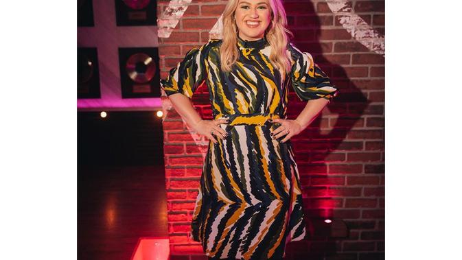 Kelly Clarkson (Instagram/ kellyclarkson foto oleh: @weisseubanks)