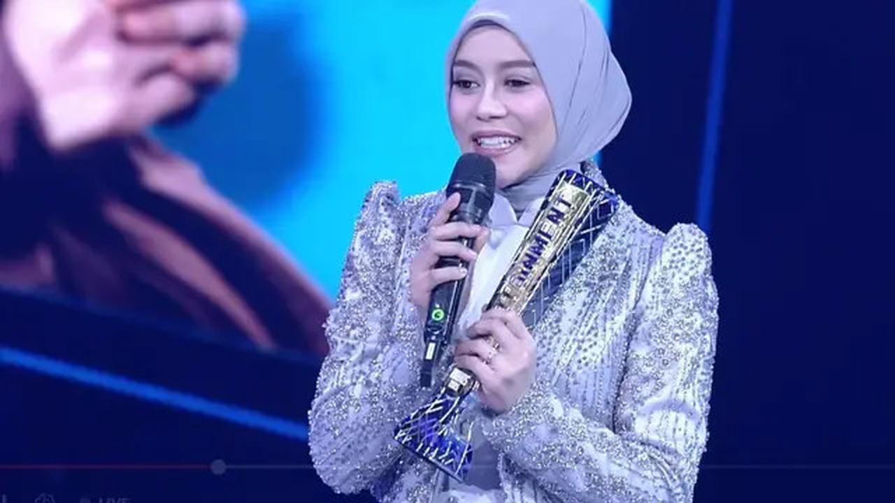 Lesti Kejora Raih Gelar Gorgeous Mom di Infotainment Awards 2025, Ungkap Peran Besar Rizky Billar