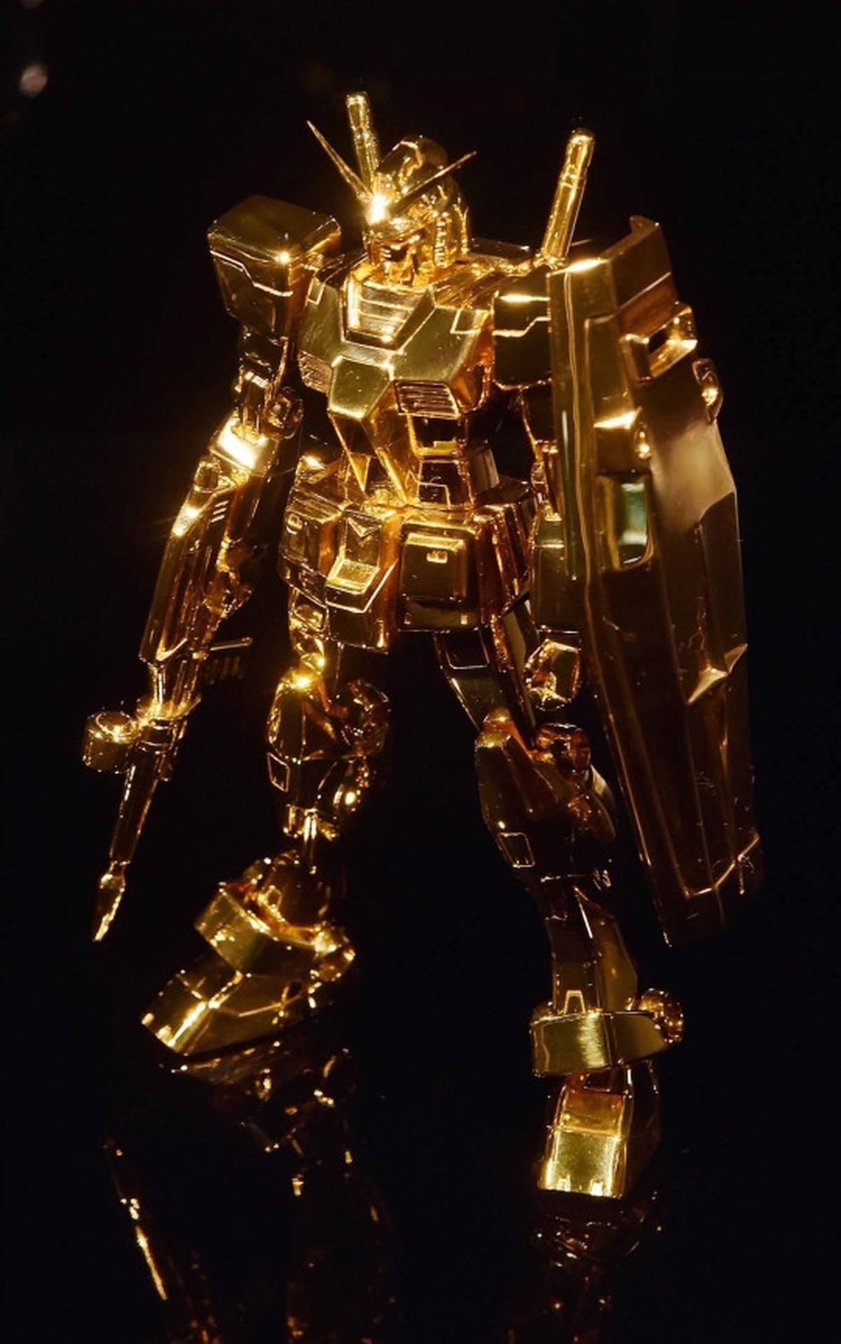 Robot Gundam terbuat dari emas murni ini harganya selangit