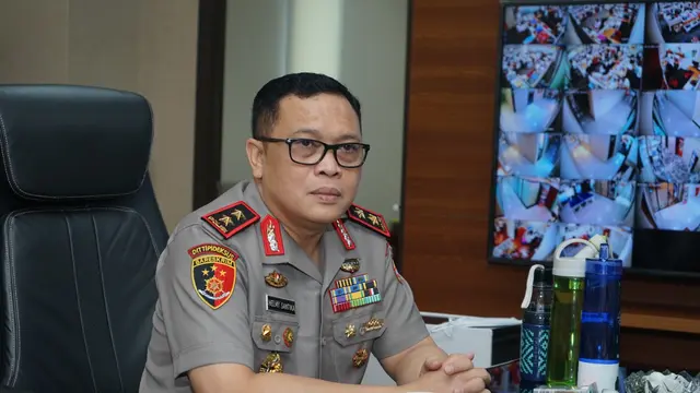 Irjen Pol Helmy Santika
