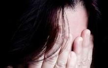 Fotografer di Jepara Coba Cabuli Model Wanita saat Sesi Foto dalam Studio
