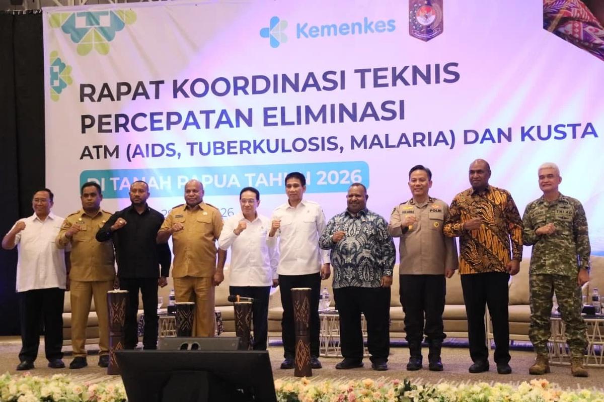 Wamendagri Wiyagus pada Rapat Koordinasi Teknis Percepatan Eliminasi AIDS, Tuberkulosis, Malaria, dan Kusta di Tanah Papua di Hotel Suni Abepura