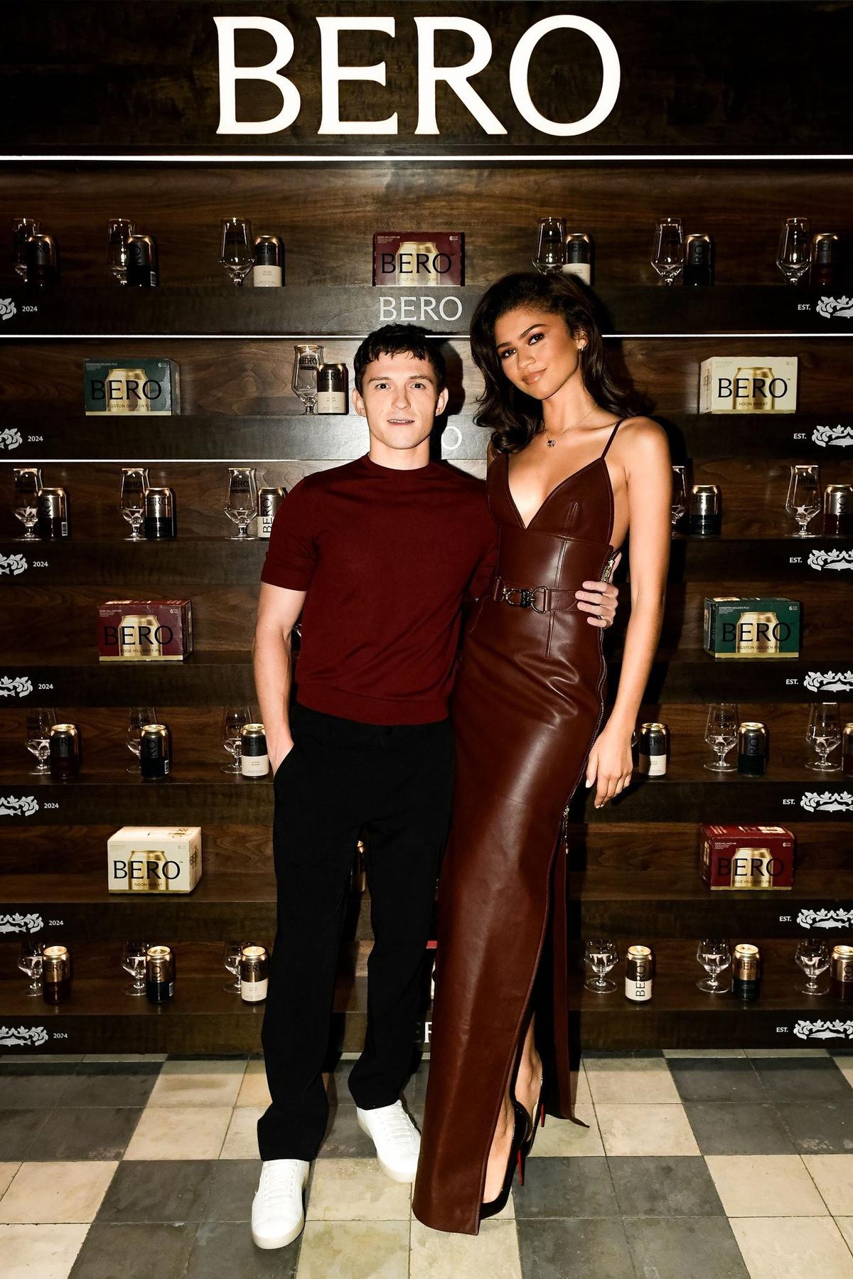 Tom Holland dan Zendaya Resmi Bertunangan