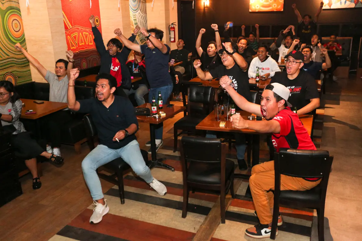 Suasana Roaring Night MU Vs West Ham di Fomo Bar, Melawai, Jakarta (4/2/24)