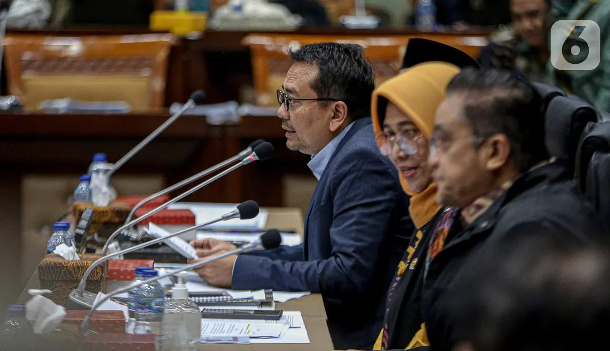 Melalui keterangan resmi, FIFA menyatakan, alasan pembatalan Indonesia sebagai tuan rumah Piala Dunia U20 karena "situasi terkini" di Tanah Air. (Liputan6.com/Faizal Fanani)