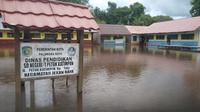 Debit air Sungai Rungan dan Sungai Kahayan di Kota Palangkaraya, Kalimantan Tengah (Kalteng) terus naik. Akibatnya, sejumlah wilayah kelurahan di kota tersebut banjir karena luapan air sungai. (www.palangkaraya.go.id)