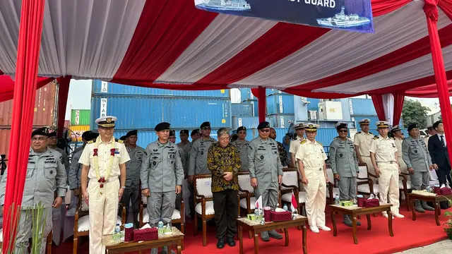 Kapal patroli Settsu Jepang bersandar di Pelabuhan Tanjung Priok, Jakarta, Rabu (22/1/2025). (Liputan6.com/Benedikta Miranti)