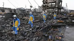 Otoritas Jepang kembali melaporkan bertambahnya jumlah korban tewas akibat gempa bumi berkekuatan Magnitudo 7,5 yang mengguncang area Ishikawa pada awal tahun ini. Sebanyak 100 orang dikonfirmasi tewas, dengan lebih dari 200 orang lainnya masih hilang atau tidak diketahui keberadaannya. (Kyodo News via AP)