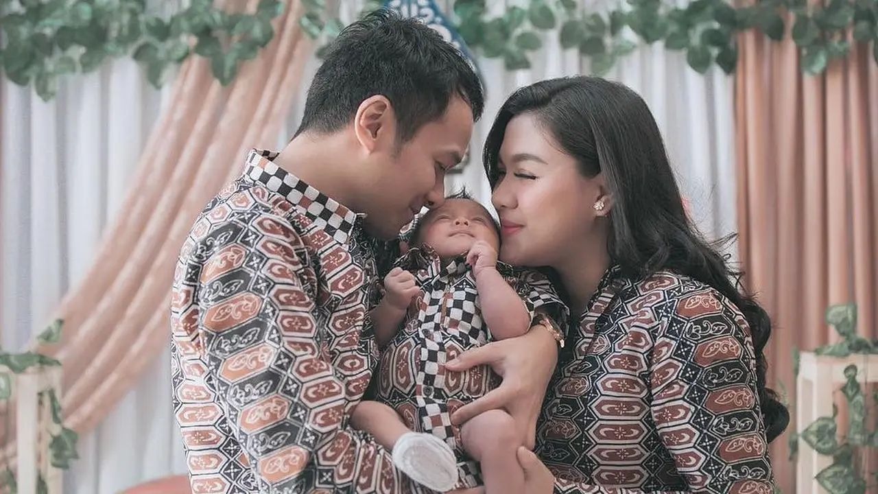 Keluarga Kecil Vicky Shu