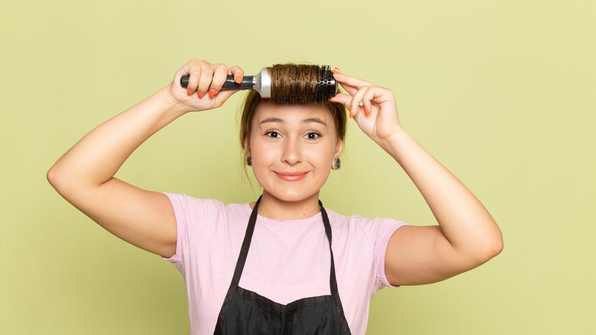7 Tips Ampuh Agar Rambut Tetap Sehat Meski Sering Styling!