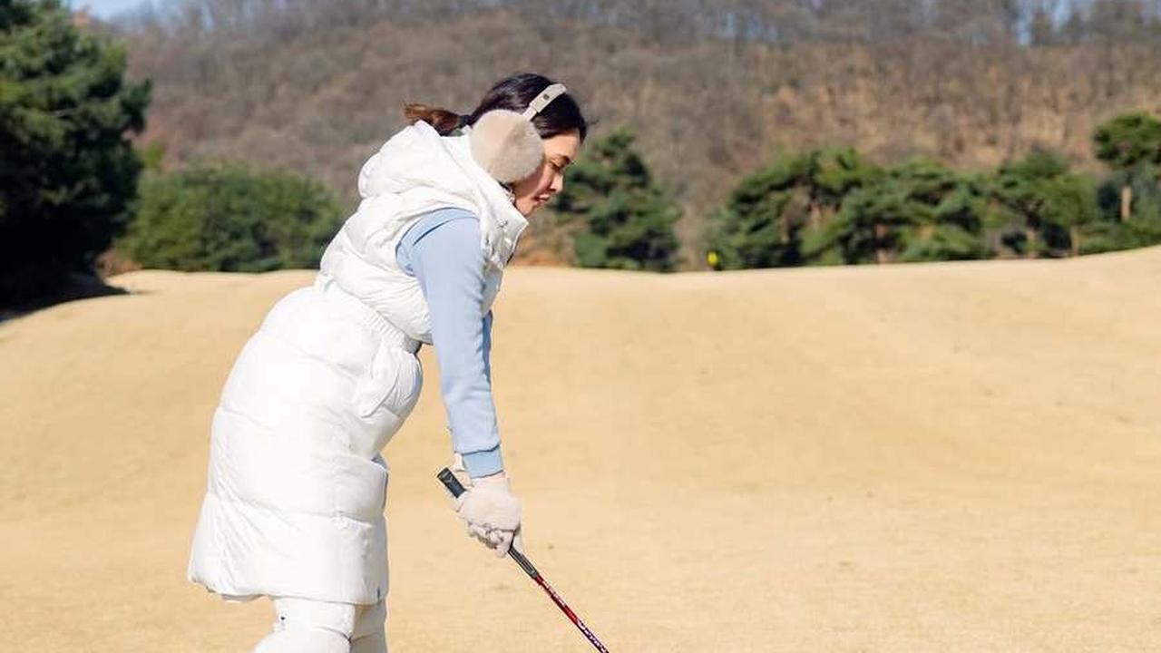 Potret Shandy Aulia Main Golf di Korea Selatan, Dingin-Dingin Tetap Cantik Bagai Bintang Drakor