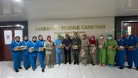 Perempuan Laju Perkasa Salurkan Tali Asih, Ringankan Beban Tenaga Medis ICU RSPAD