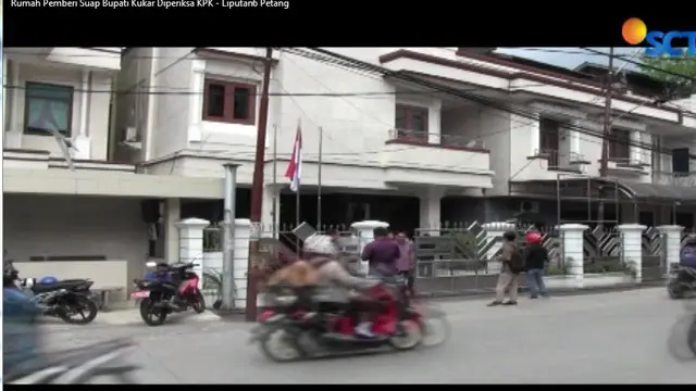 Rumah terduga pemberi suap Bupati Kutai Kartanegara digeledah tim penyidik KPK.