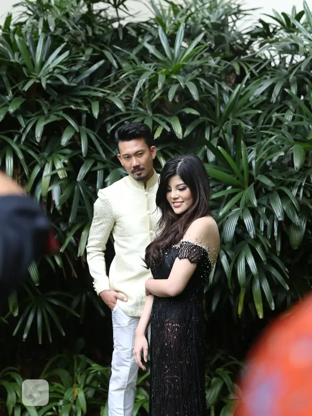 [Bintang] Denny Sumargo dan Dita Soedarjo
