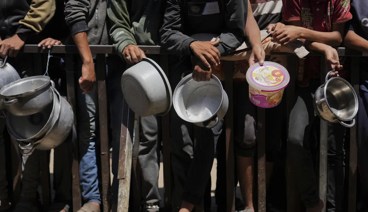 Perserikatan Bangsa-Bangsa (PBB) menyatakan bahwa Gaza kini menjadi tempat paling kelaparan di dunia. (AP Photo/Abdel Kareem Hana)