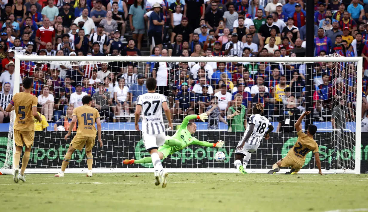 Sementara dua gol Juventus diborong oleh Moise Kean. (Ron Jenkins/Getty Images/AFP)