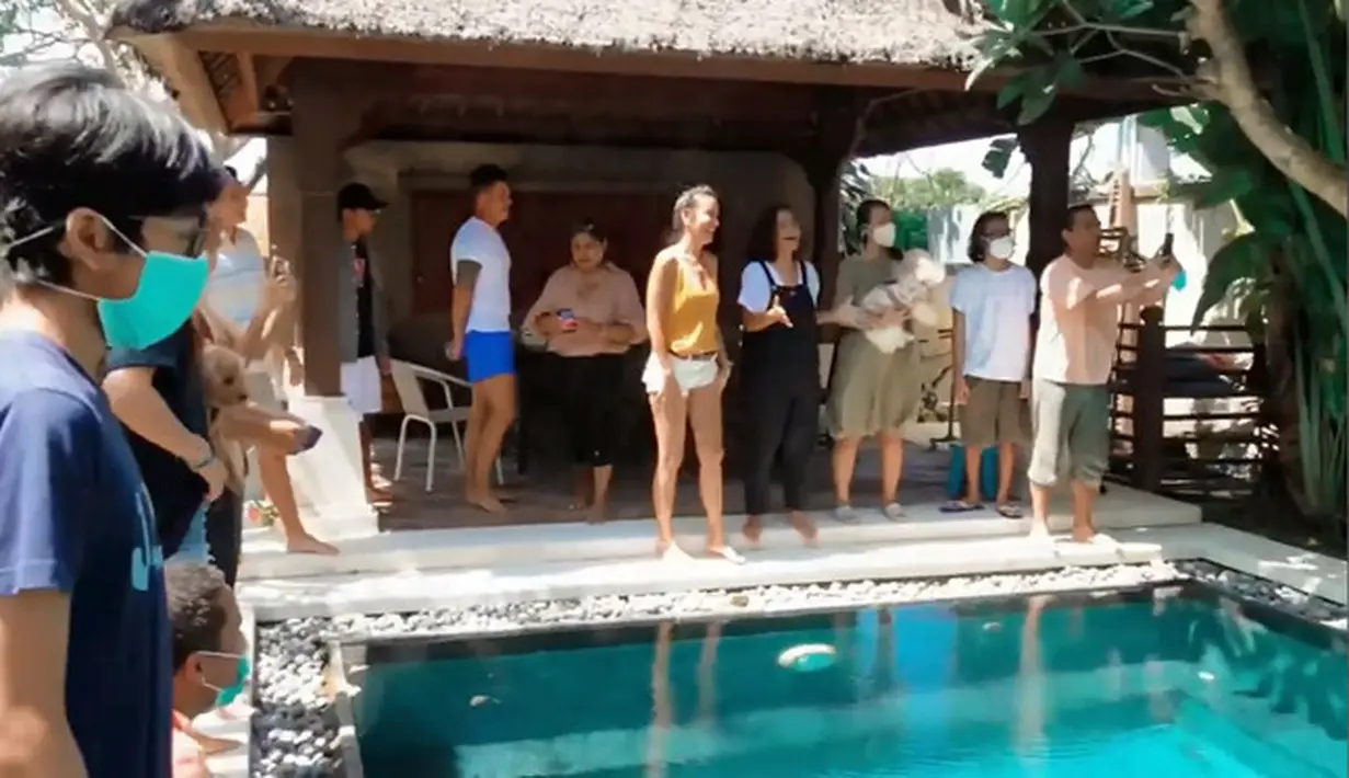 10 Momen Ultah Sophia Latjuba ke-51 (Instagram/sophia_latjuba88)