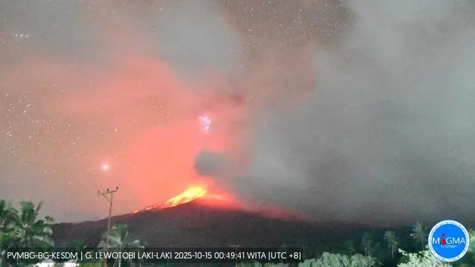 3 Gunung Api Erupsi Beruntun Selasa Malam, Satu di NTT