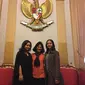 Lyodra Margaretha Ginting (paling kanan) bersama dengan Duta Besar Indonesia untuk Italia Esti Andayani (kemlu.go.id)