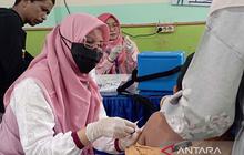 Ratusan Siswa MIN 6 Banda Aceh Antusias Ikuti Bulan Imunisasi Anak Sekolah